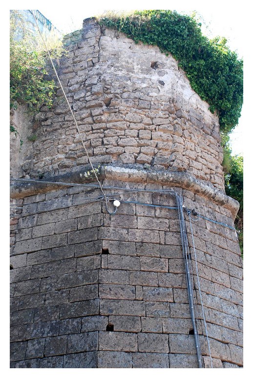Sorrento: antiche mura quattrocentesche